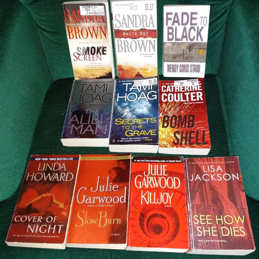 Lot of 10 Novels by Women Authors, Thriller Suspense Books